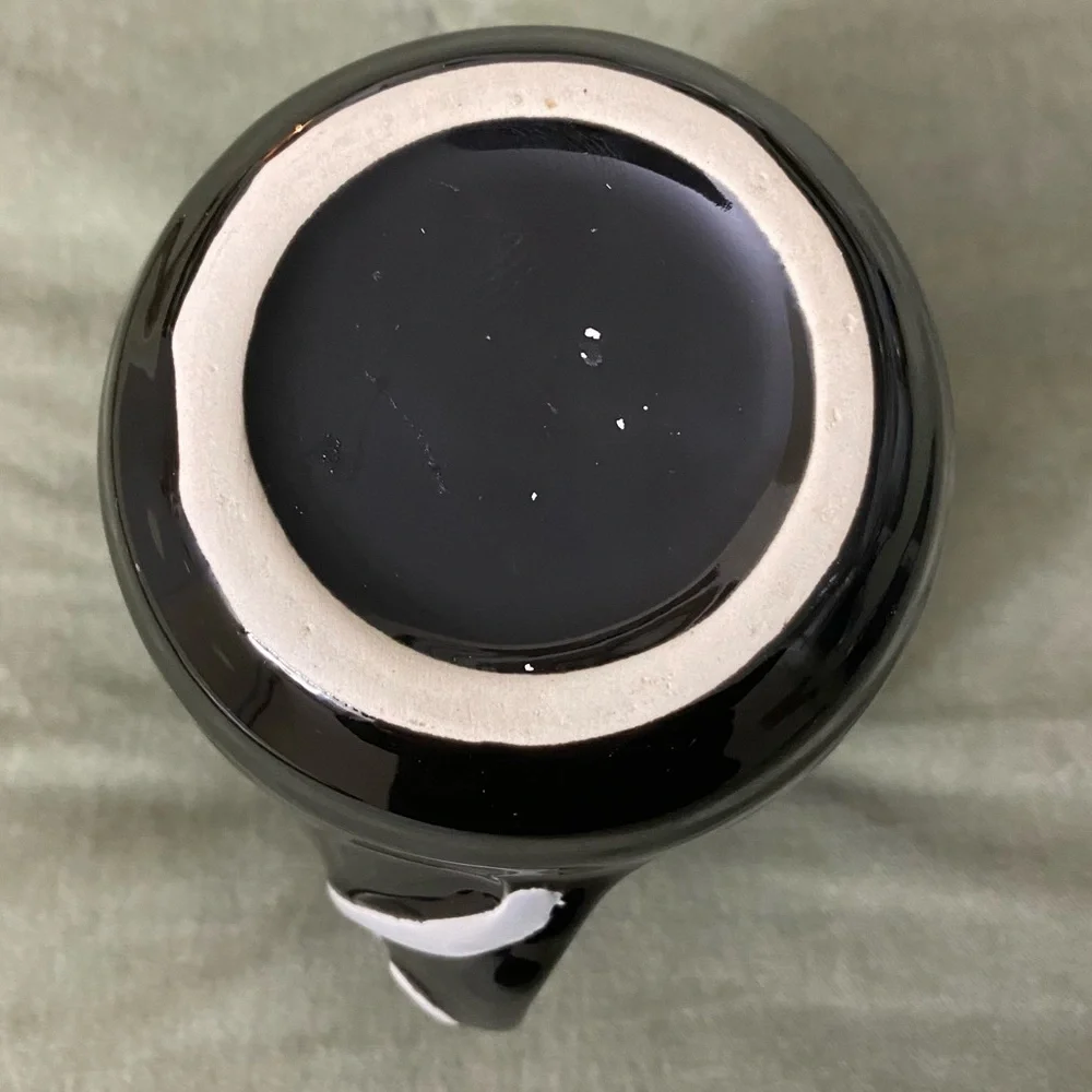 Pottery hand warmer mug black kitty cat face ribbed UBM